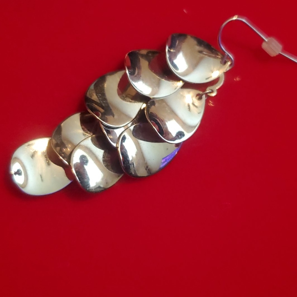 Earrings - Picture 3 of 5